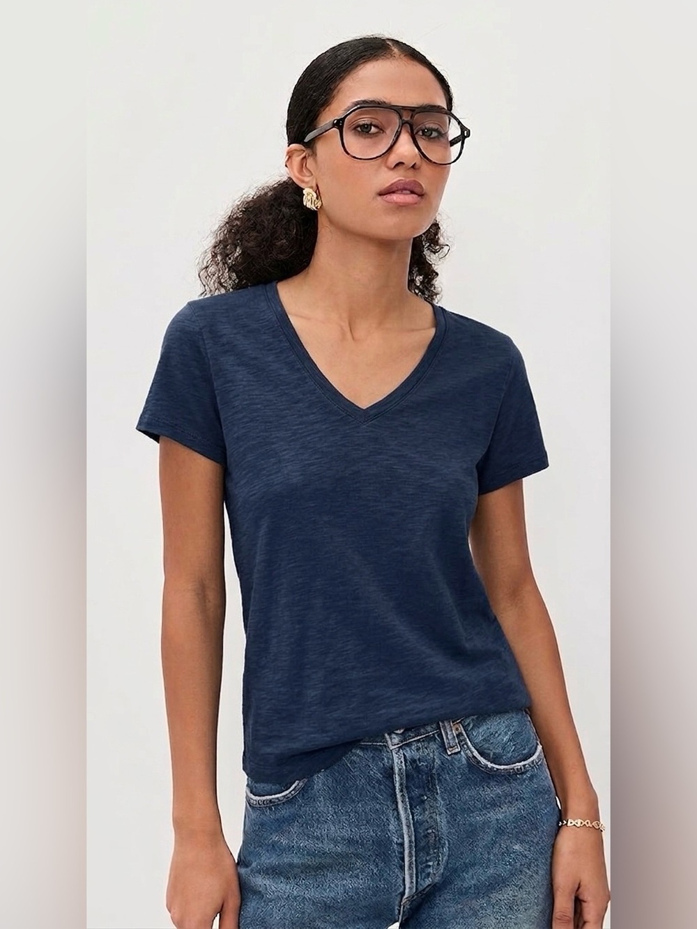 Theory Modal Blend V-Neck Tee Dark Navy Size Small Quiet Luxury Minimalist Chic